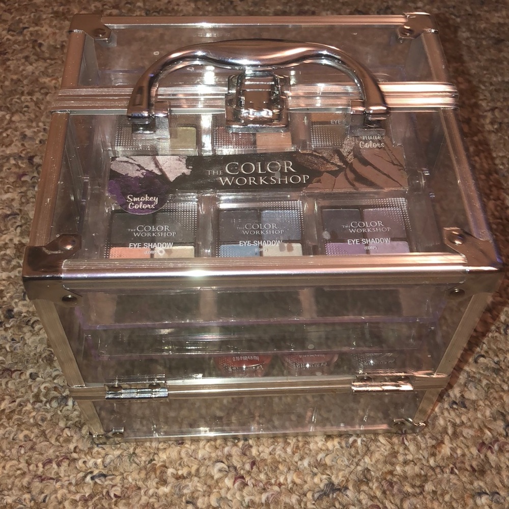 The Color Workshop Makeup Kit